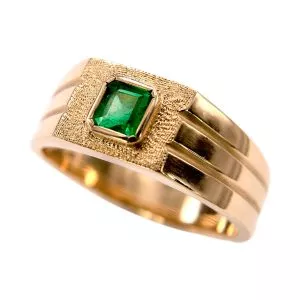 ANILLO EN ORO DE 18K CON ESMERALDA CUADRADA