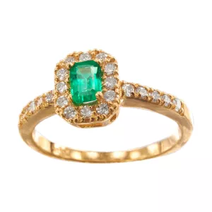 ANILLO EN ORO DE 18K CON ESMERALDA Y DIAMANTES